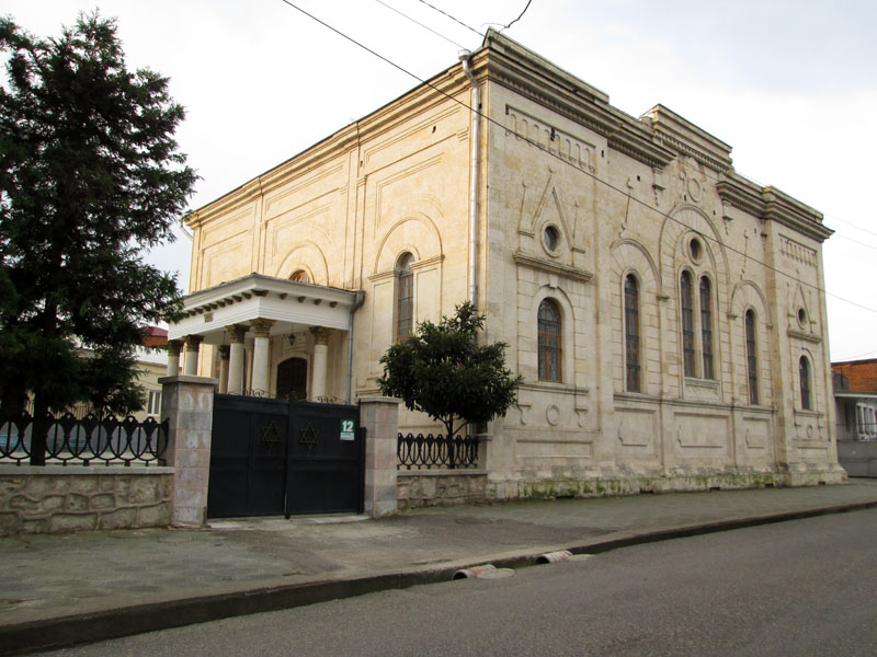 Здание синагоги.