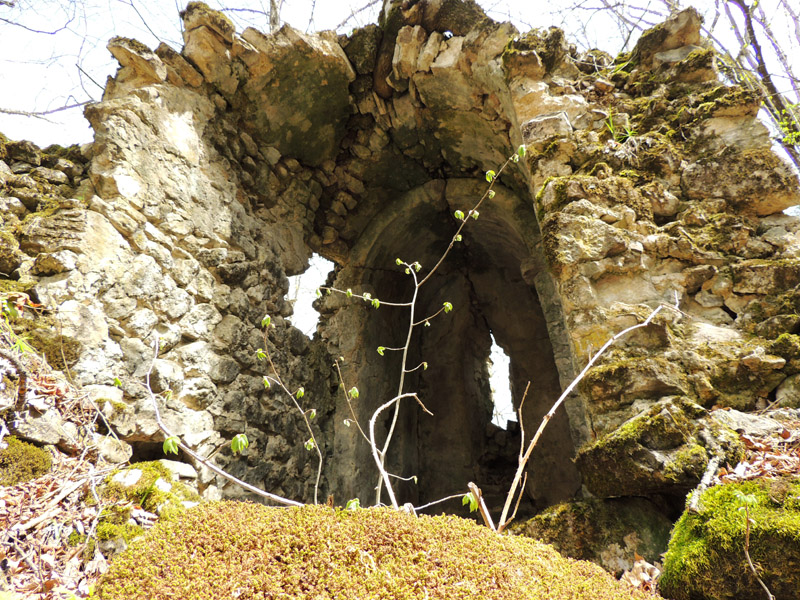 Развалины монастыря Охты ехцы 12-13вв. Развалины монастыря Охты ехцы 12-13вв.