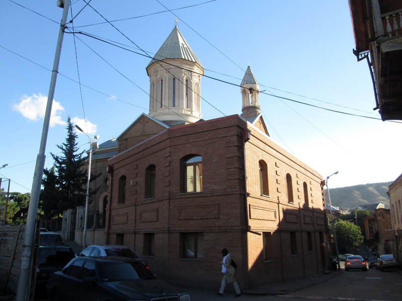 Здание культурного центра Айартун.