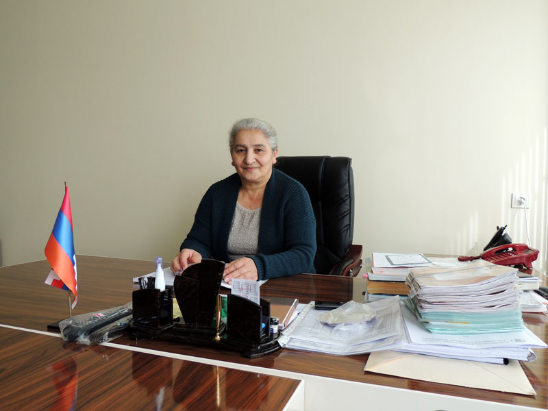 Депутат Национального Собрания НКР Ромелла Дадаян, председатель женсовета при Армии обороны.