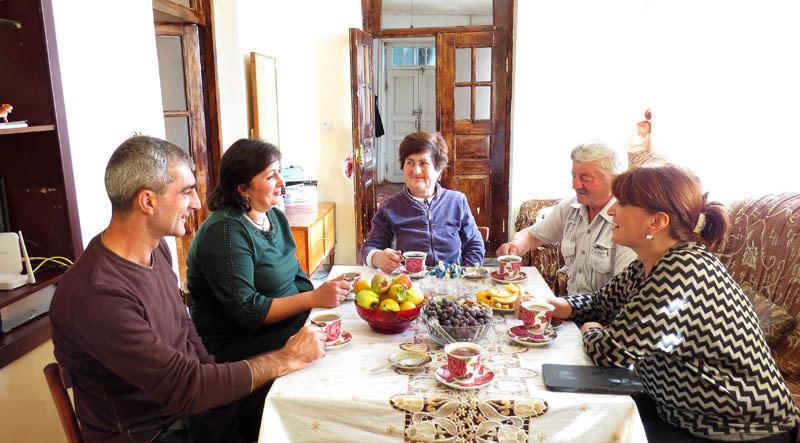 Чаепитие с семьёй Агасянов.