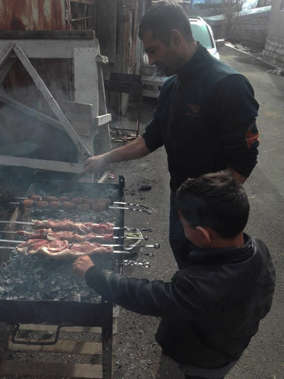 мясо только поставили,а картошка зажарилась... мясо только поставили,а картошка зажарилась...